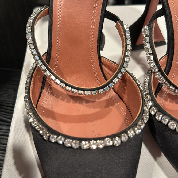 Amina Muaddi Gildamule - Picture 3 of 6